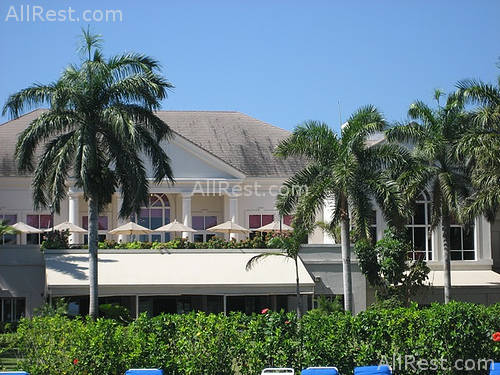 Half Moon Resort 8